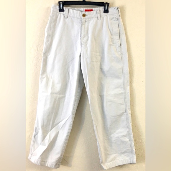 IZOD Chino Loose Fit Flat Front Pants Size 32W X 30L Cream Casual Relaxed Fit - Picture 1 of 6